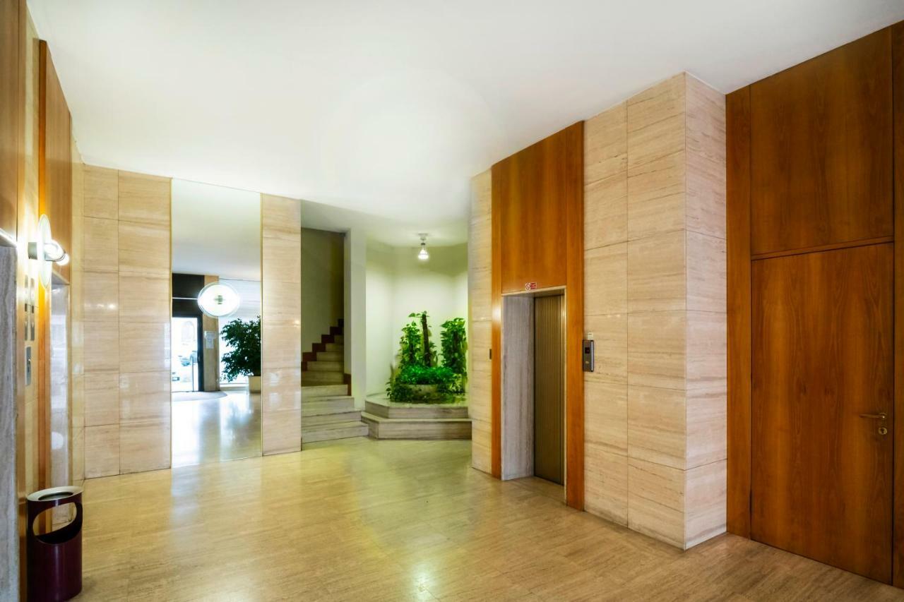 Santo Stefano Luxury Apartment ميلان المظهر الخارجي الصورة