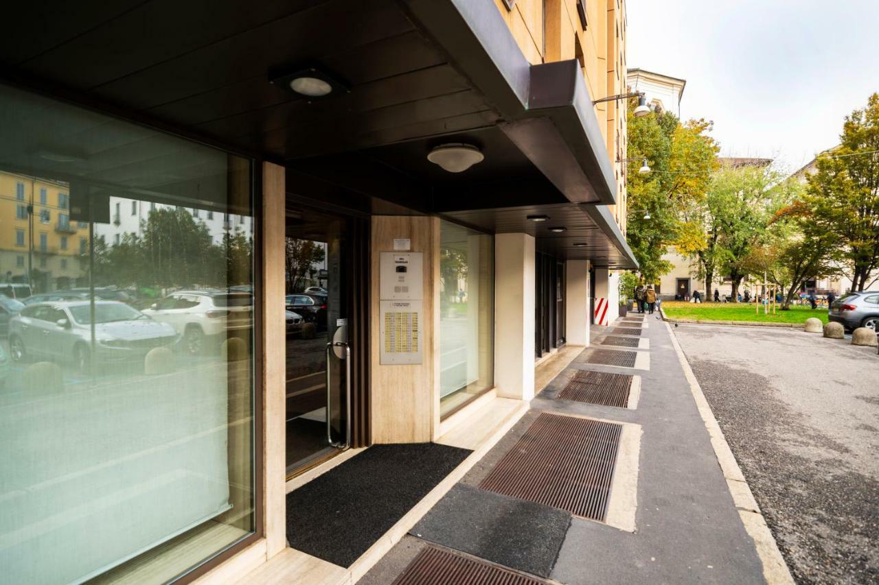 Santo Stefano Luxury Apartment ميلان المظهر الخارجي الصورة